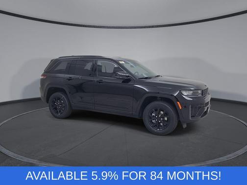 2026 Jeep Grand Cherokee Laredo