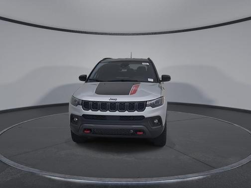 Silver Zynith 2026 Jeep Compass Trailhawk