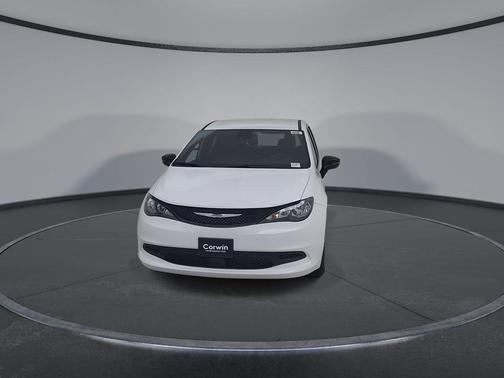 Bright White Clearcoat 2027 Chrysler Pacifica LX