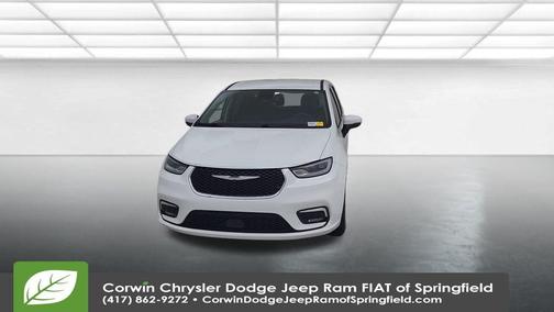 2023 Chrysler Pacifica Touring-L