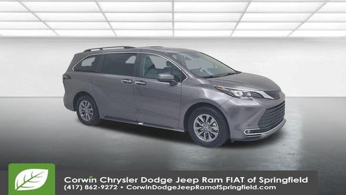 2024 Toyota Sienna XLE