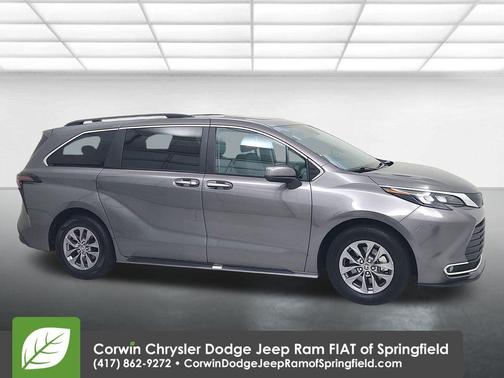 2024 Toyota Sienna XLE