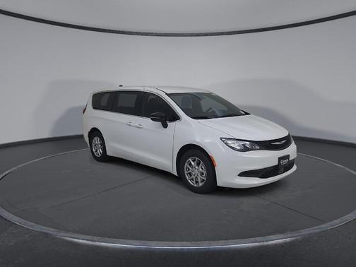 Bright White Clearcoat 2027 Chrysler Pacifica LX