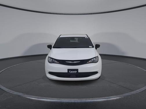 Bright White Clearcoat 2027 Chrysler Pacifica LX