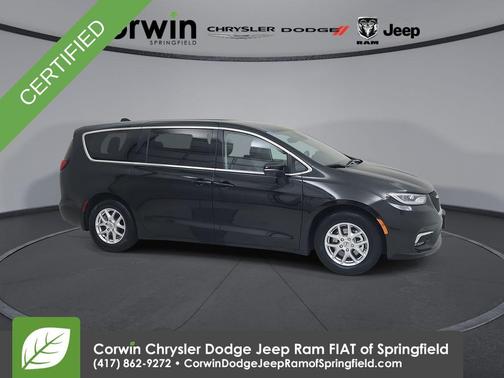 2023 Chrysler Pacifica Touring-L