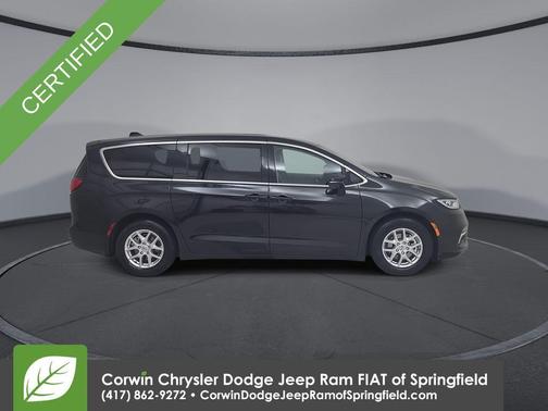 2023 Chrysler Pacifica Touring-L