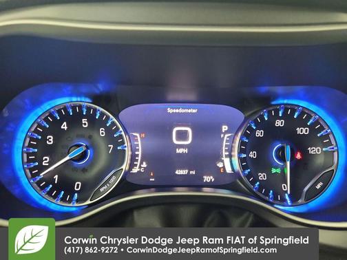 2023 Chrysler Pacifica Touring-L