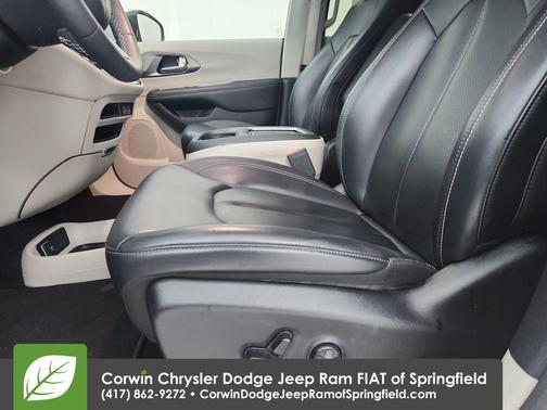 2023 Chrysler Pacifica Touring-L