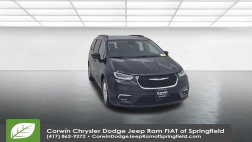 2022 Chrysler Pacifica Touring-L
