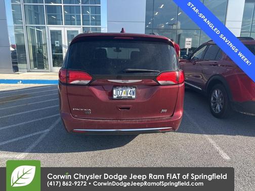 2020 Chrysler Pacifica Touring-L