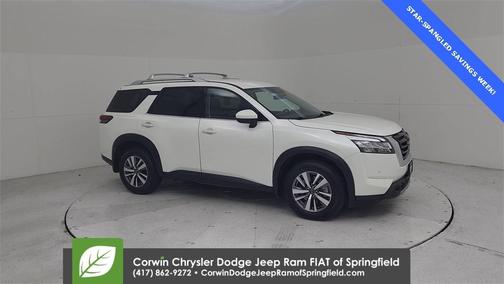 2023 Nissan Pathfinder SL