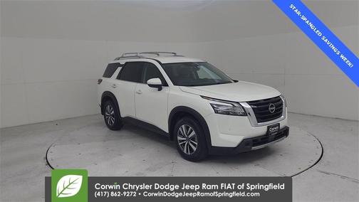2023 Nissan Pathfinder SL