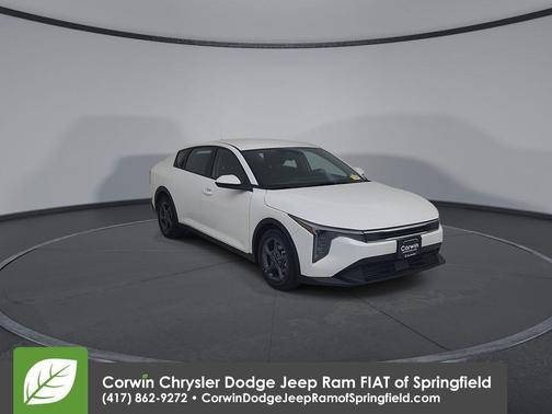 Snow White Pearl 2025 Kia K4