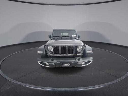 Granite Crystal Clearcoat Metallic 2026 Jeep Gladiator Sport