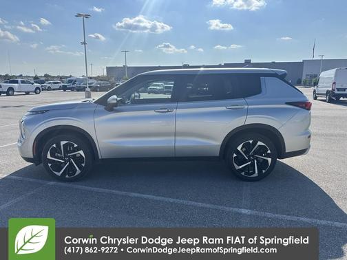 2024 Mitsubishi Outlander SE