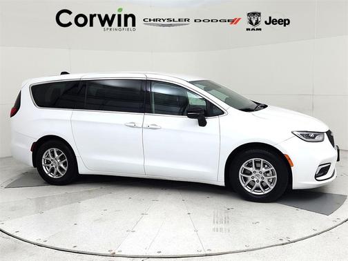 2024 Chrysler Pacifica Touring-L