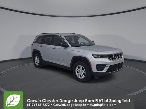 Silver Zynith 2025 Jeep Grand Cherokee Laredo