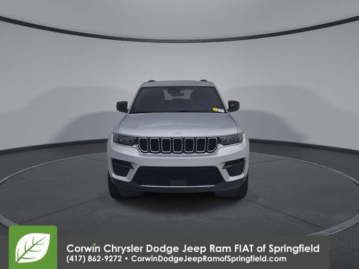 Silver Zynith 2025 Jeep Grand Cherokee Laredo