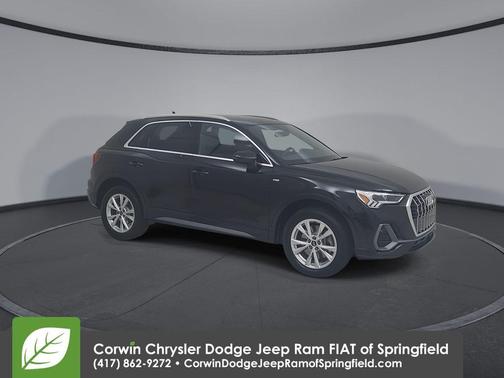 2025 Audi Q3 45 S line Premium