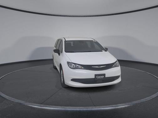 2026 Chrysler Voyager LX