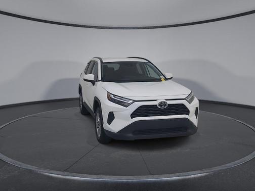 Ice 2025 Toyota RAV4 XLE