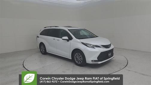 2023 Toyota Sienna XLE