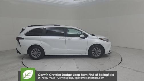 2023 Toyota Sienna XLE