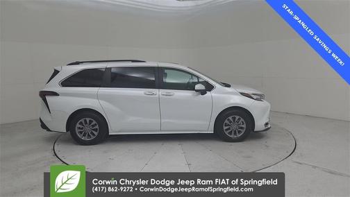 2023 Toyota Sienna XLE