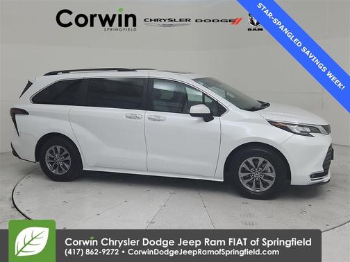2023 Toyota Sienna XLE