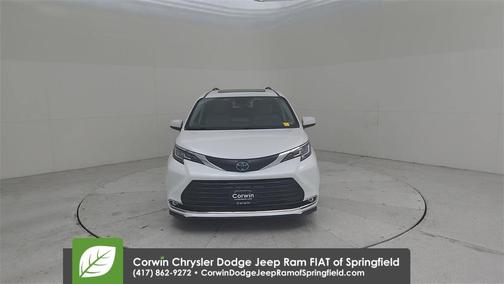 2023 Toyota Sienna XLE
