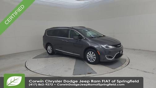 Granite Crystal Clearcoat Metallic 2019 Chrysler Pacifica Touring-L
