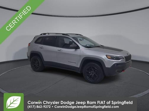Billet Silver Metallic Clearcoat 2019 Jeep Cherokee Trailhawk