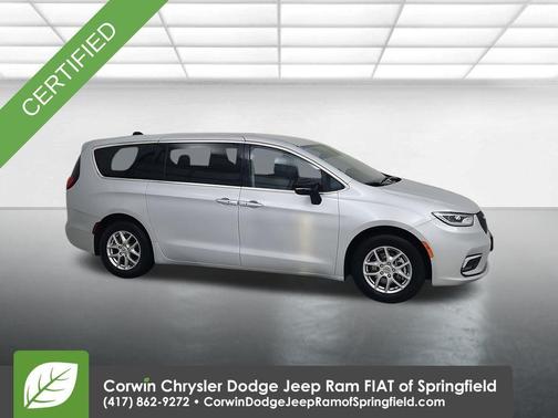 2024 Chrysler Pacifica Touring-L