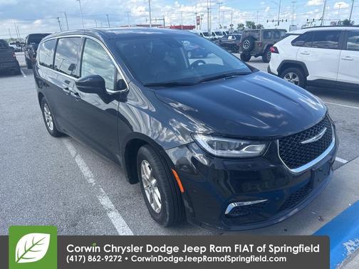 2023 Chrysler Pacifica Touring-L