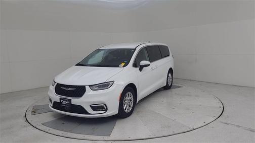 2023 Chrysler Pacifica Touring-L