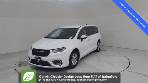 2023 Chrysler Pacifica Touring-L