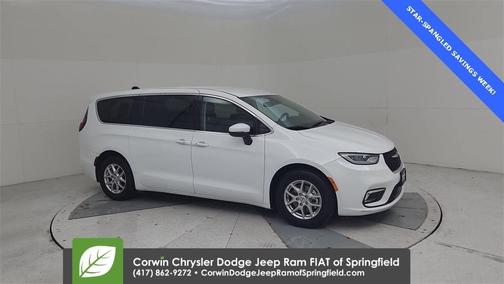 2023 Chrysler Pacifica Touring-L