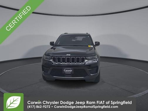 Diamond Black 2024 Jeep Grand Cherokee Laredo