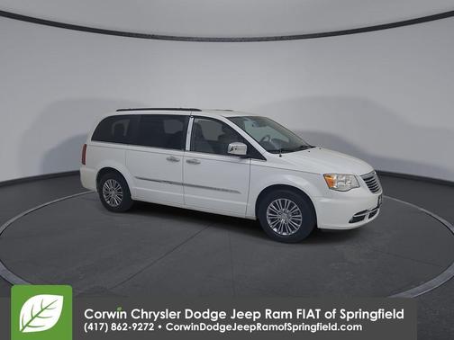 2014 Chrysler Town & Country Touring-L