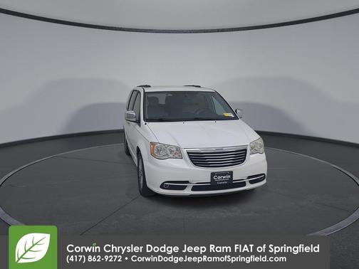 2014 Chrysler Town & Country Touring-L