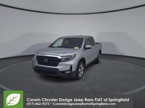 Silver 2025 Honda Ridgeline RTL