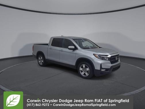 Silver 2025 Honda Ridgeline RTL