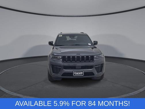 Metallic 2026 Jeep Grand Cherokee Laredo