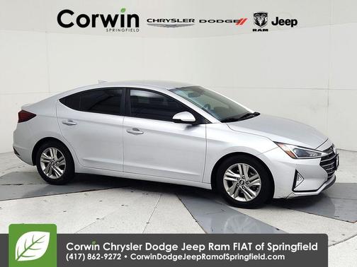 2019 Hyundai ELANTRA SEL