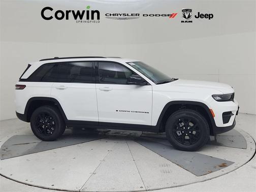 2025 Jeep Grand Cherokee Laredo