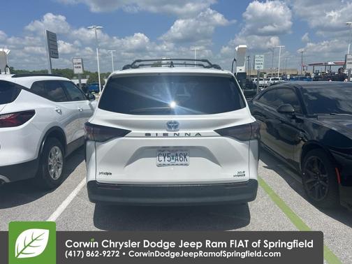 2023 Toyota Sienna XLE