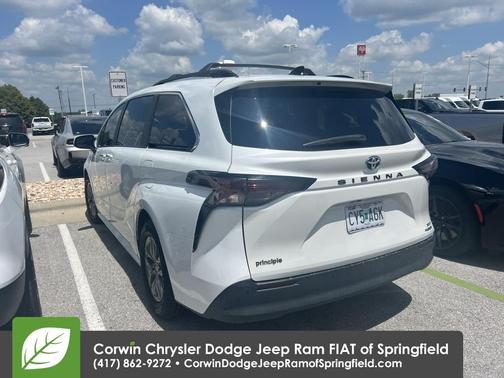 2023 Toyota Sienna XLE