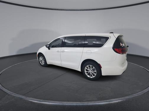 Bright White Clearcoat 2026 Chrysler Pacifica Limited
