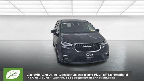 2023 Chrysler Pacifica Touring-L