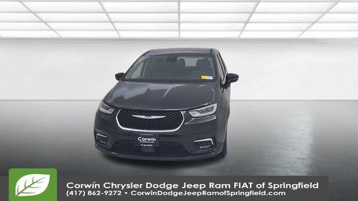 2023 Chrysler Pacifica Touring-L